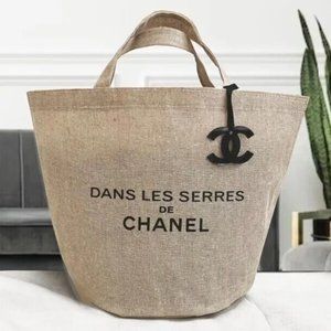CHANEL FASHION SHOW COLLECTORS BUCKET BAG